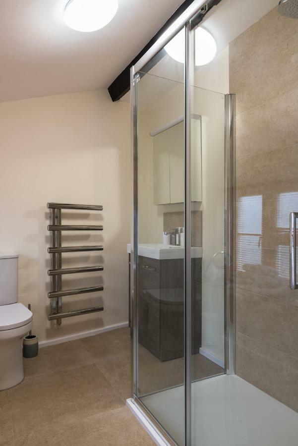 Апартаменты Luxury 3 Bed Flat In The Centre Of Вудсток Экстерьер фото